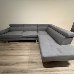 Steinway 2 - Piece Upholstered Sectional sofa