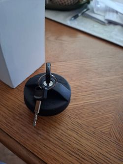 Fuel cap with lock.