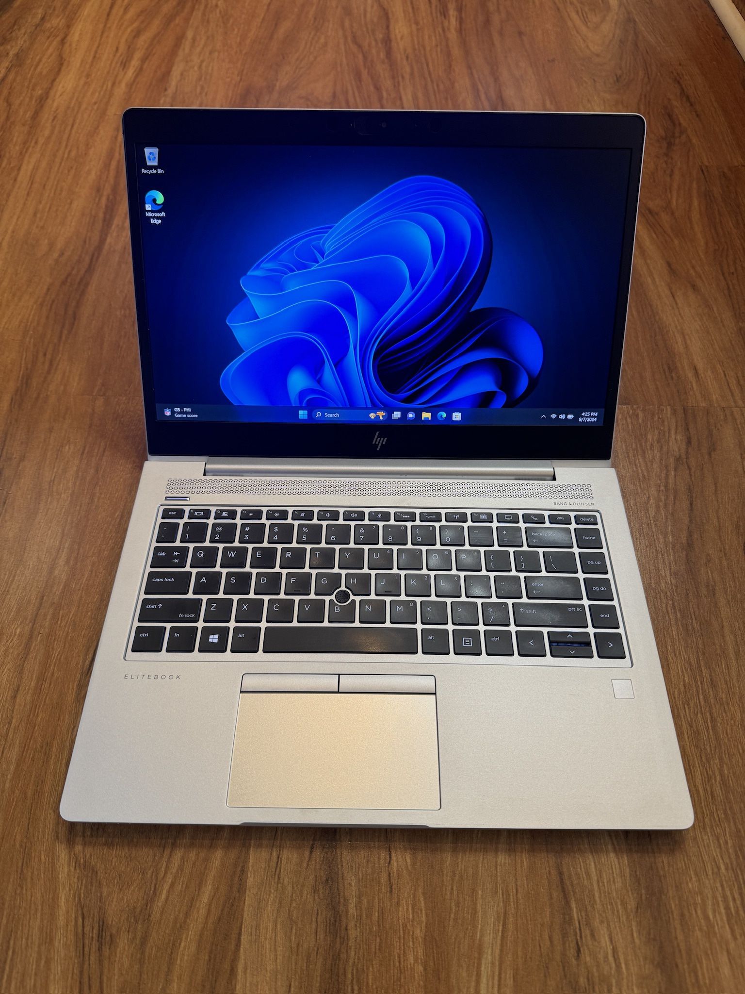 HP EliteBook 745 G6 14” Laptop, AMD Ryzen 5 Pro-3500U, 16GB 256GB SSD Win 11 Pro with charger !!!!!!!!!  Specification: *AMD Ryzen 5 PRO3500 @ 2.10Ghz