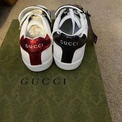 Gucci Women Sneaker Size 9