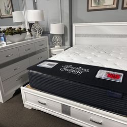 Perfect white bedroom set! $1199 🤍🩷✨