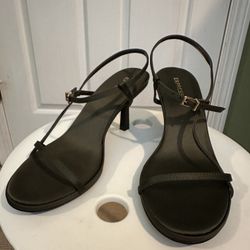 Express Heeled Sandals (size 7)