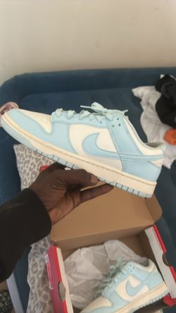 Unc dunks size 9 in men