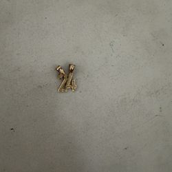 Gold Pendant 