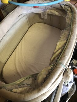 Baby bassinet bed 