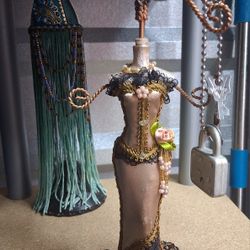Thing To Hang Your Jewelry 
