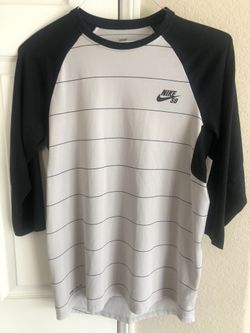 Men’s Nike Shirt Small