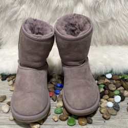UGG Kids Classic II  Size 13 Winter Boot Sheepskin Purple 1017703K-