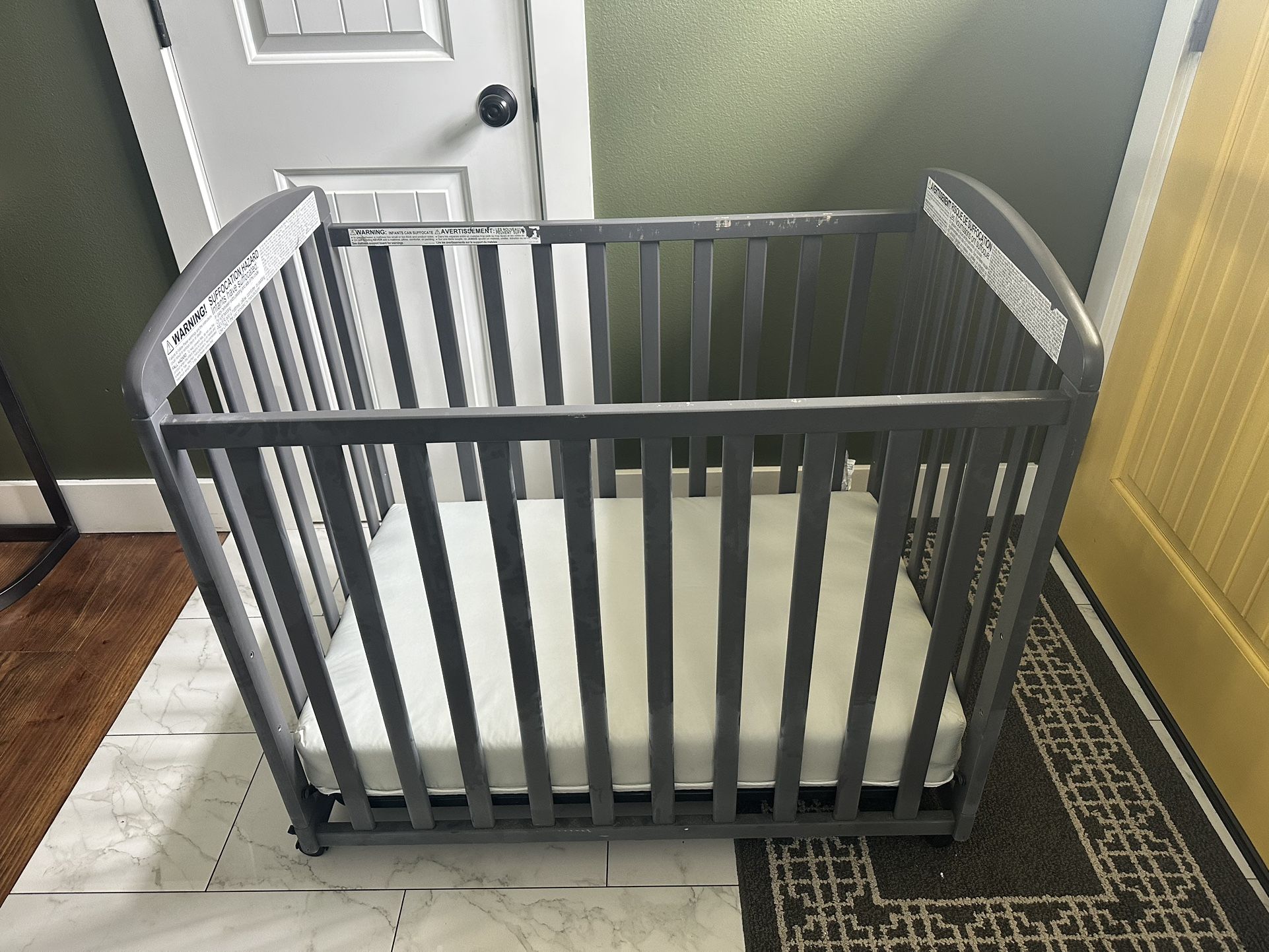 Mini Crib