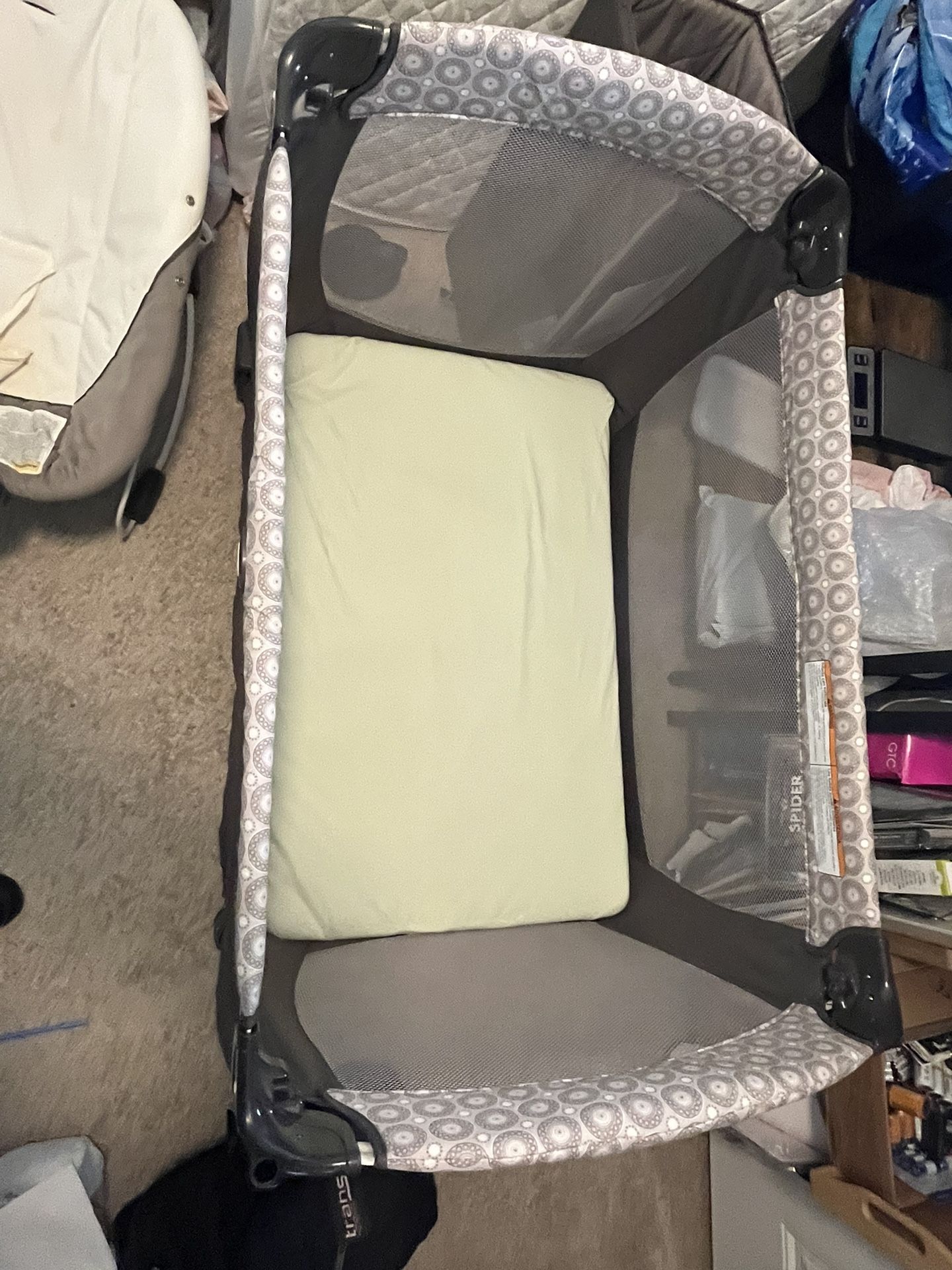 Graco pack n play with playard, hanging storage, changing table