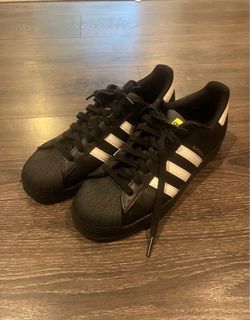 adidas superstars black size 10.5