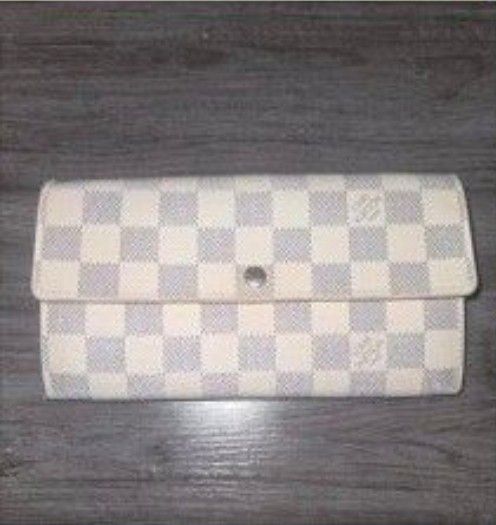 Louis Vuitton Wallet