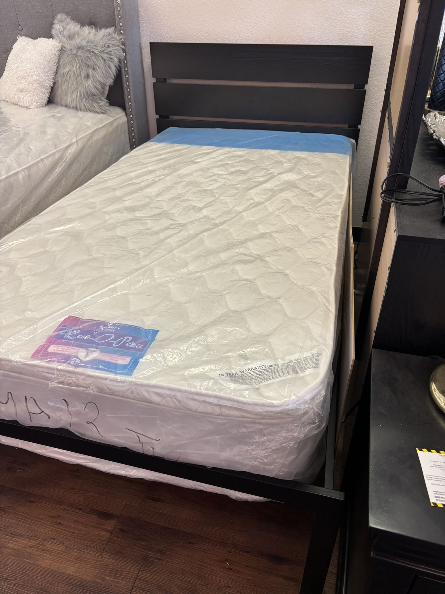 Black Twin Bed Frame With Mattress