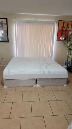 VERY NICE LIKE NEW KING SIZE MEMORY FOAM MATTRESS AND BOXSPRINGS FOR SALE! IN GREAT CONDITION, FREE DELIVERY