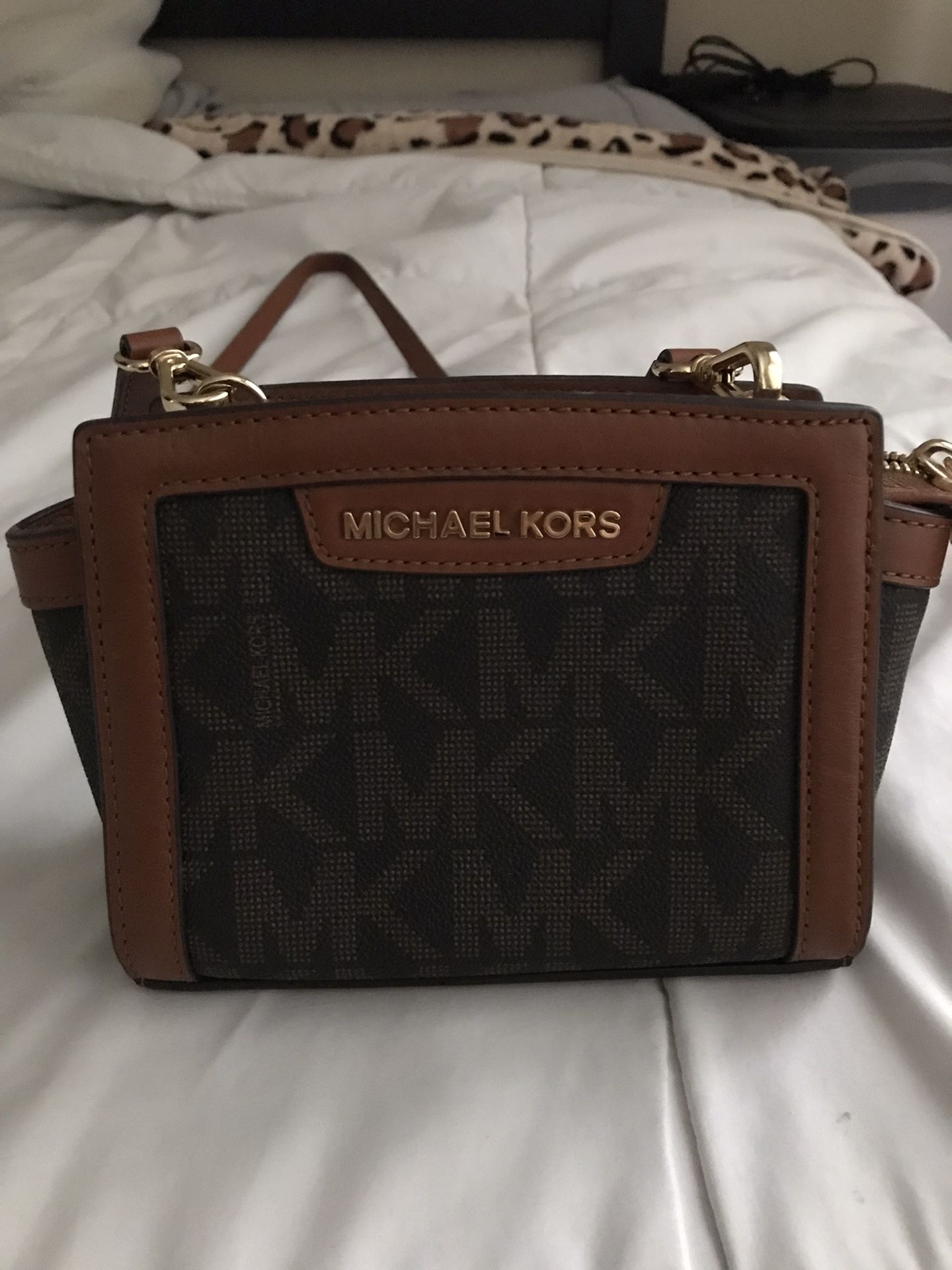 Michael Kors Selma Mini Crossbody Bag 