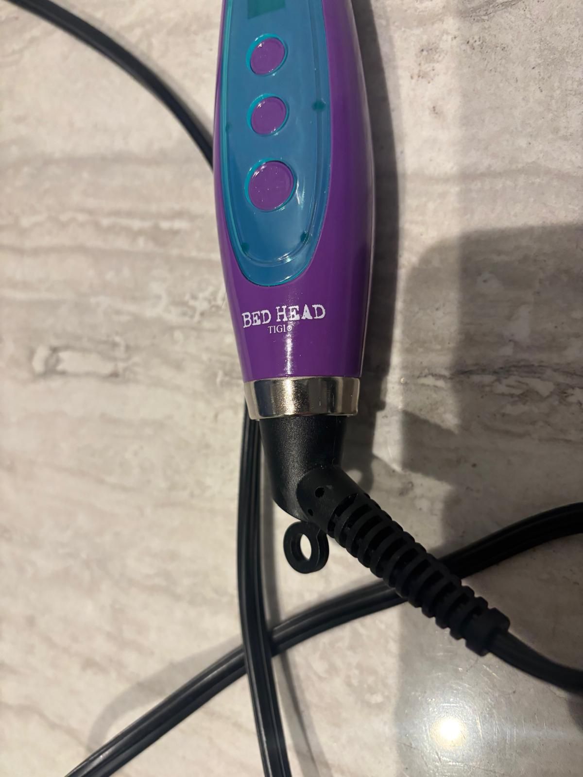 Bed Head Ionic Tourmaline Straightener Brush With Smart Heat Memory System Barely used. 