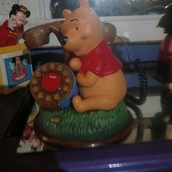 Vintage Winnie The Pooh Disney Desktop Home Push Button Telephone