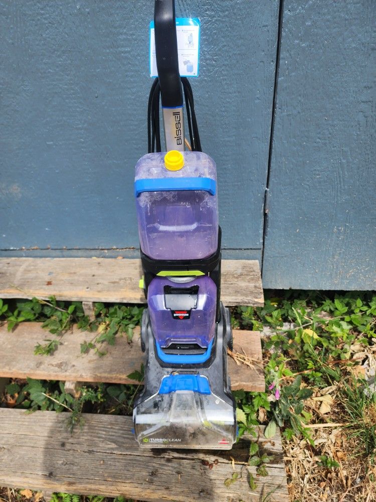 BISSELL TurboClean DualPro Pet Carpet Cleaner.