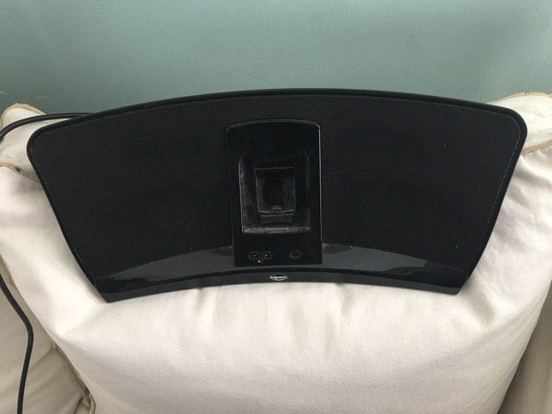 Klipsch speaker with remote for ipod nano