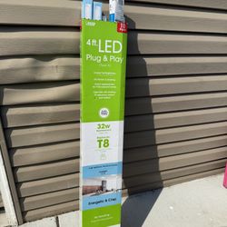 Feit Electric 4 ft. LED Plug & Play 10 Pack