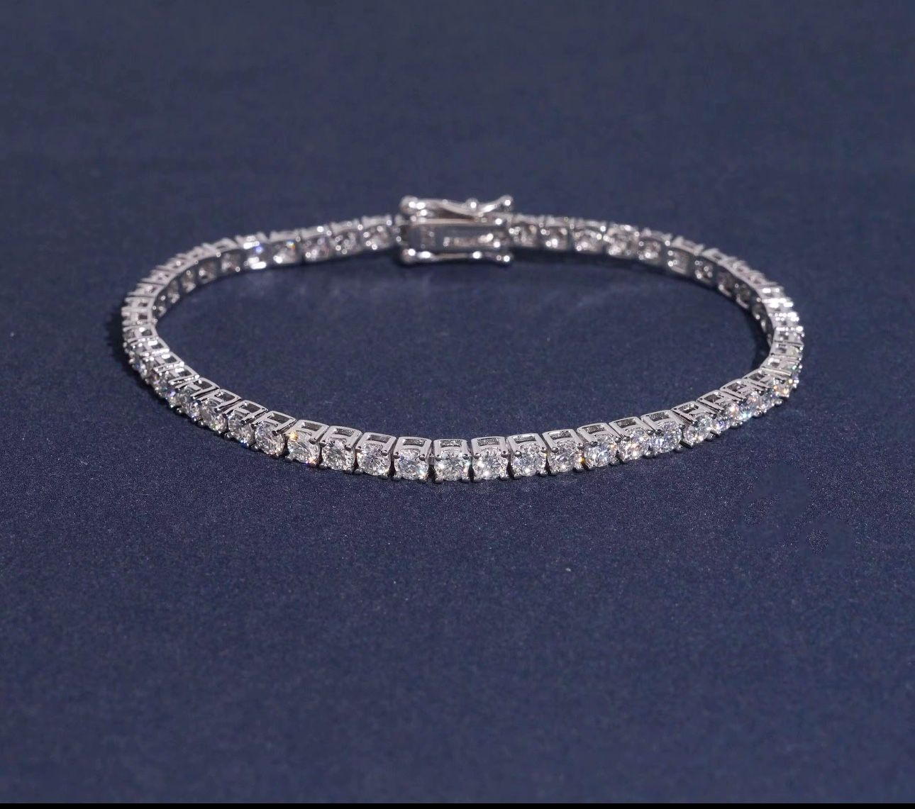 Mossinte Tennis Bracelet