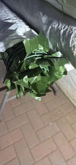 VEVOR Ivy Privacy Fence, 96 x 72 in Artificial Green Wall Screen, Greenery Ivy Fence with Strengthened Joint, Faux Hedges Vine Leaf Decoration for Out