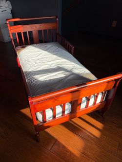 Toddler Bed with Mattress