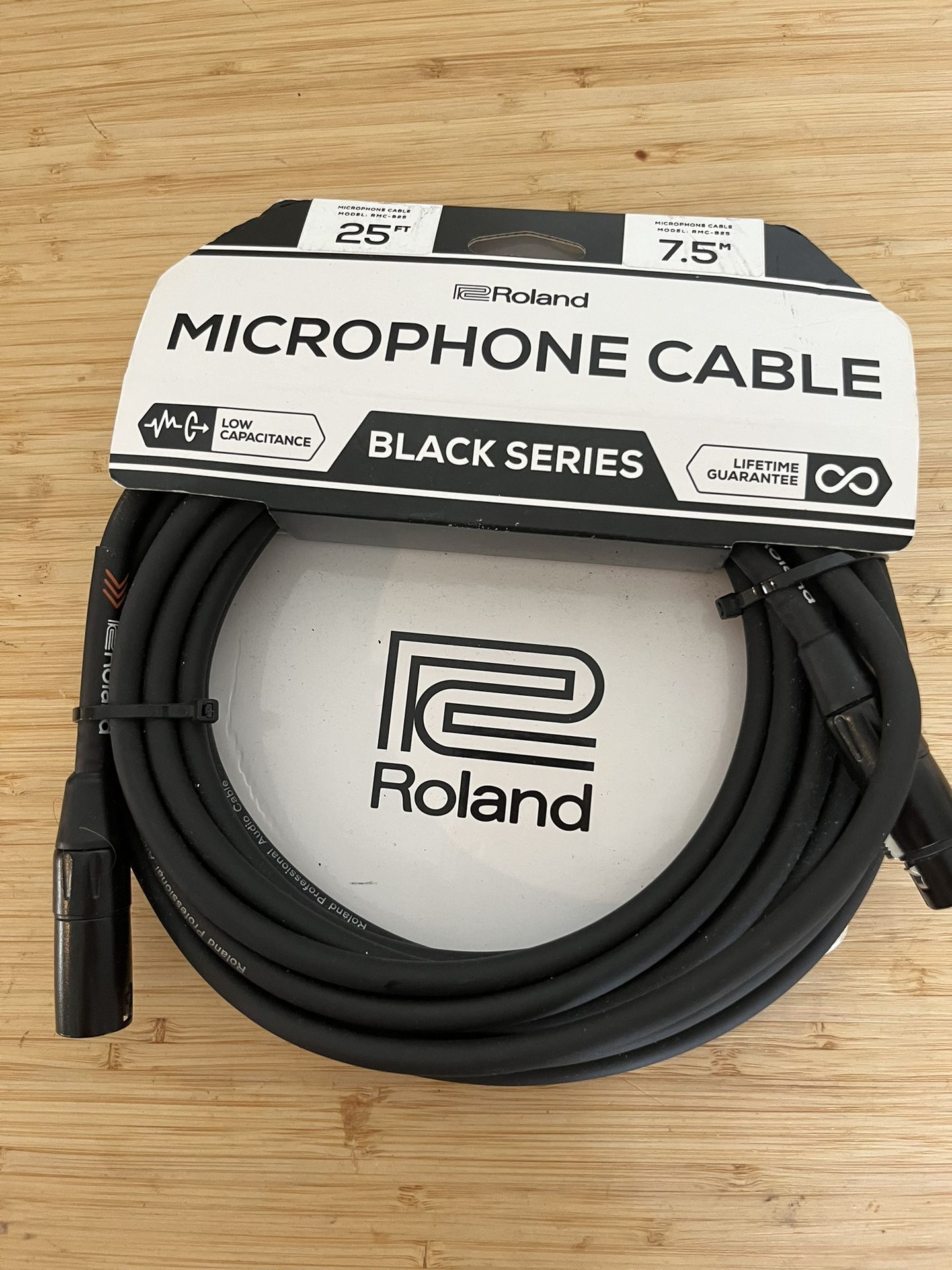 Microphone Cable 25 Ft ( Brand New )