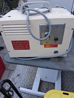 Activated carbon fume extractor