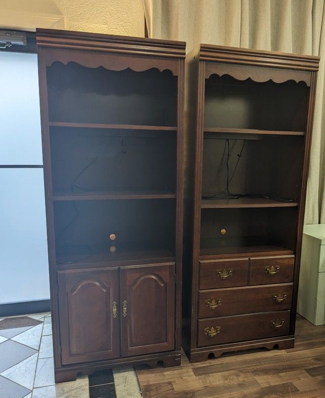 Pair Of Broyhill Wooden Bookcases 