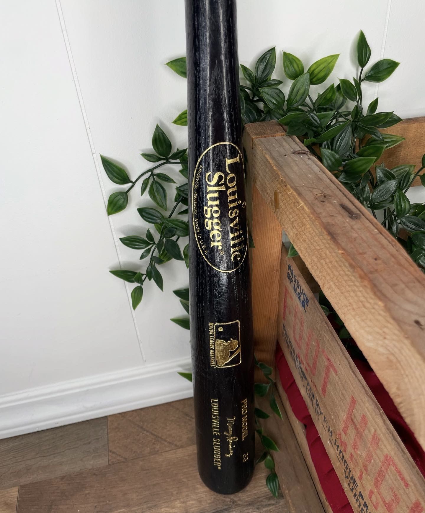 Louisville Slugger 33” Wood Baseball Bat – Manny Ramirez Signature Pro Model – MLB Promo