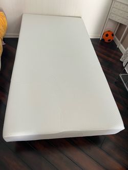 Twin mattress