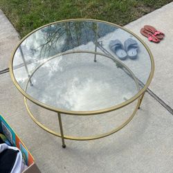 Round Coffee Table  . 
