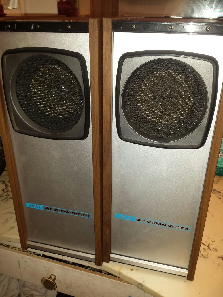 Akai Jet Stream System SW-35 vintage Japanese speakers