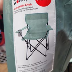 2 Collapsible Chairs