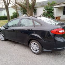 2013 Ford Fiesta 