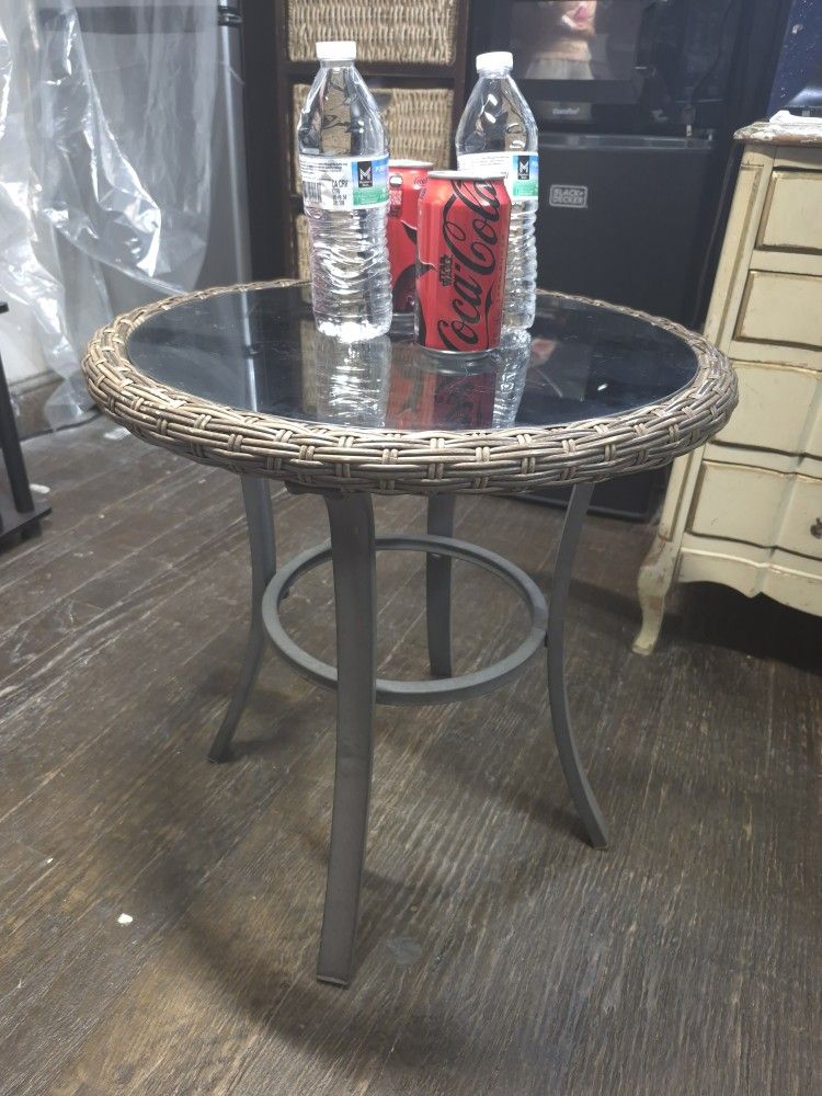 🌿 Round Glass Side Table with Metal Base & Wicker Edge