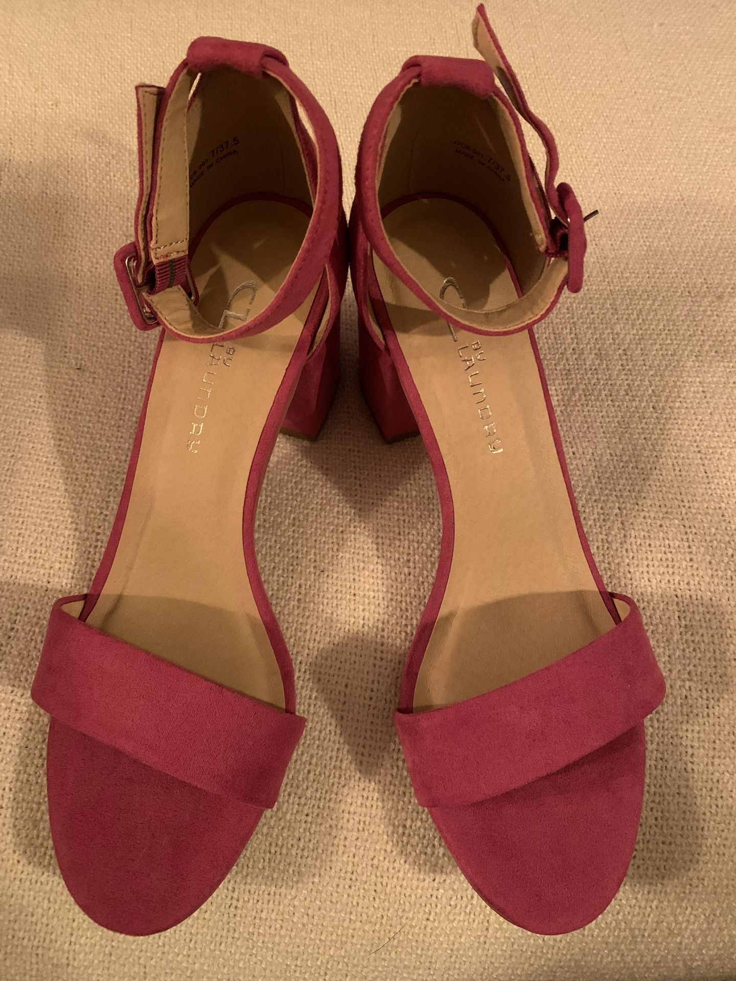 Pink heels size 7 CL by Laundry