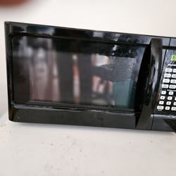 HAMILTON BEACH MICROWAVE FOR $15