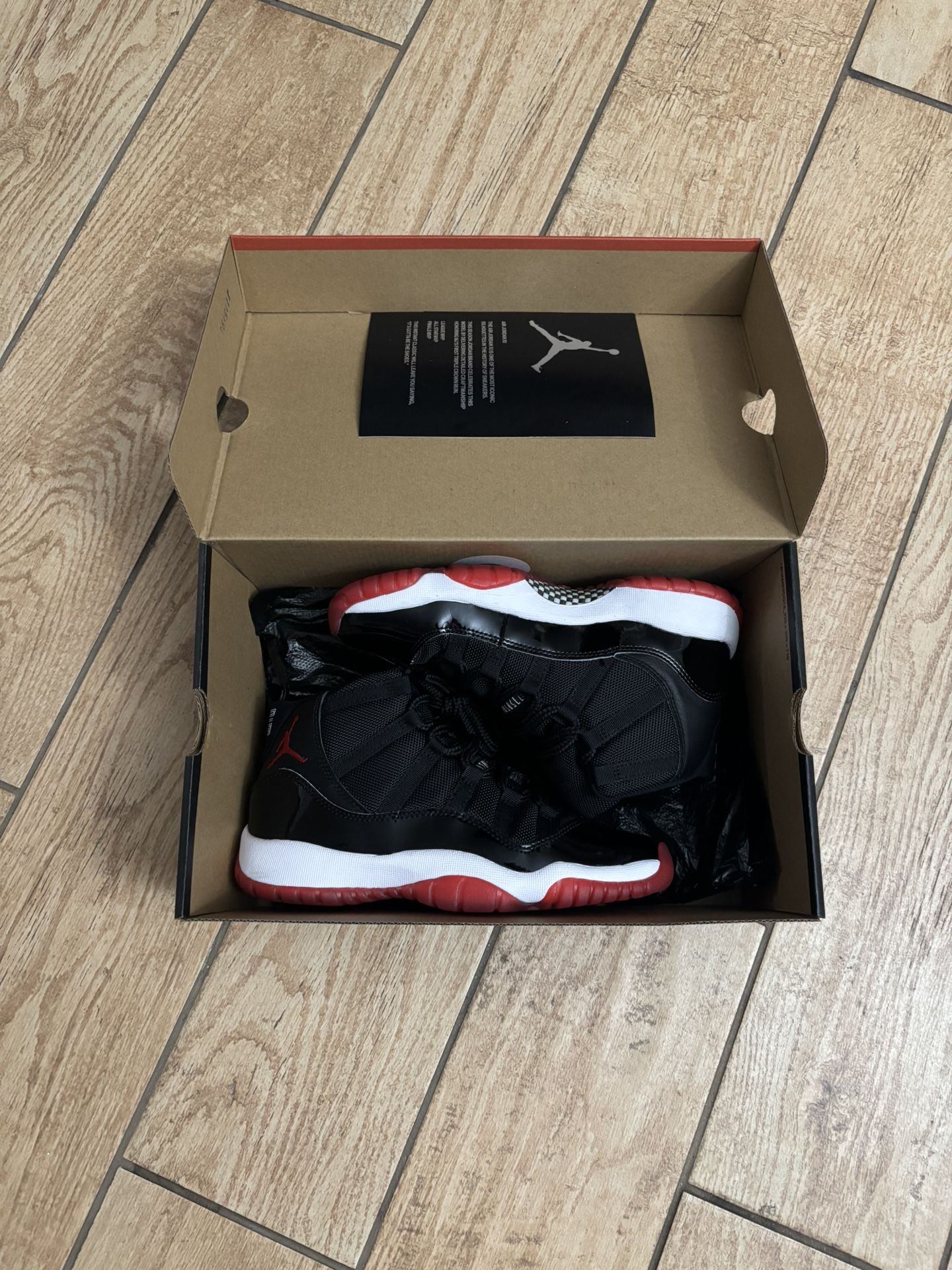 Jordan 11 Bred (GS) size 4.5y