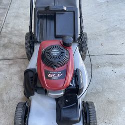 Honda GCV160 Overhead Cam Self Propelled Front Wheel Drive Lawnmower with bag for Sale in Santa Maria CA OfferUp