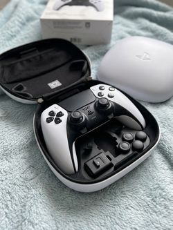 250$ NOW 185$ Official Sony PS5 DualSense Edge Wireless Controller - Complete with Carrying Case & Accessories