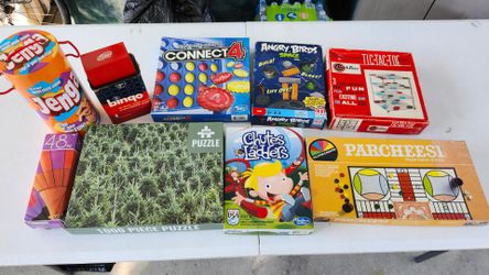 Lot of 10, Board Games and 2 Puzzles