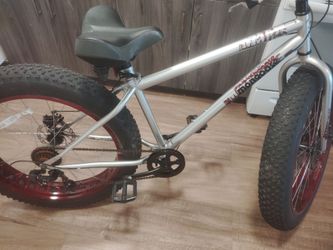MONGOOSE 26 INCH FAT TIRE BIKE