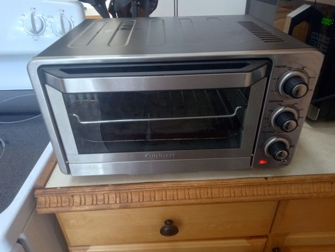 Cuisinart Custom Classic Toaster,Oven,And Brioler