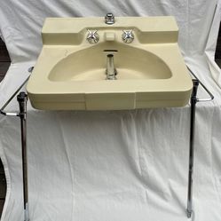 Vintage Drexel TEPCO Wall-Mount Sink – India Ivory w/ Chrome Legs
