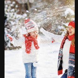 Snow Machine Snowflake Making Machine - 800W Artificial Fake Snow Machine with Wireless Remote Control for Indoor Outdoor Christmas Party Wedding Stag