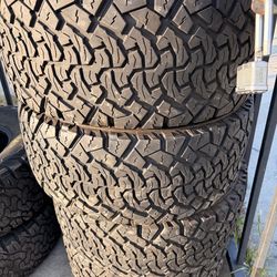 33x12.50r20 Venon power tires en Excelentes condiciones de vida las 4