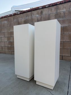 (2) 30” tall pedestals