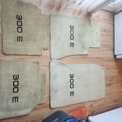 86-92 Mercedes 300E Floor Mats